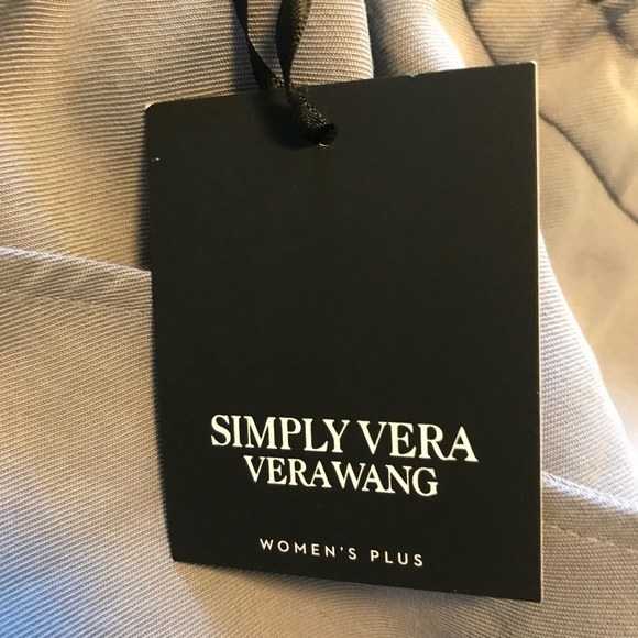 Simply Vera Wang paperbag waist shorts. SZ 3X NWT. - Picture 4 of 5